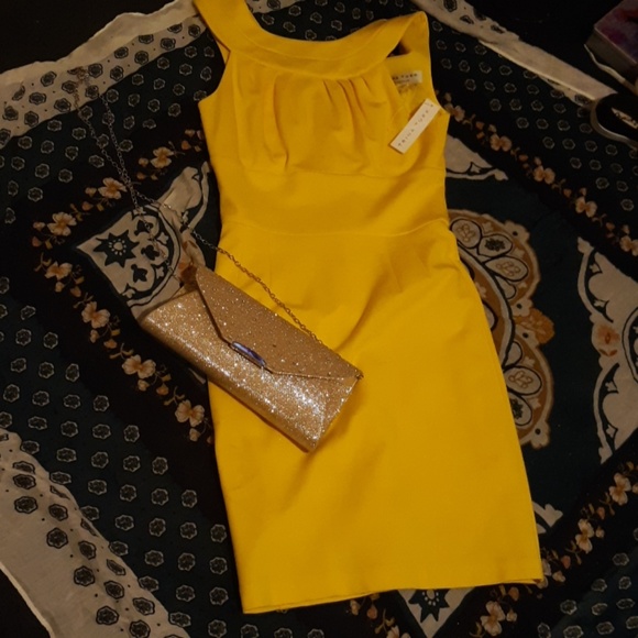 Dress - Picture 2 of 4